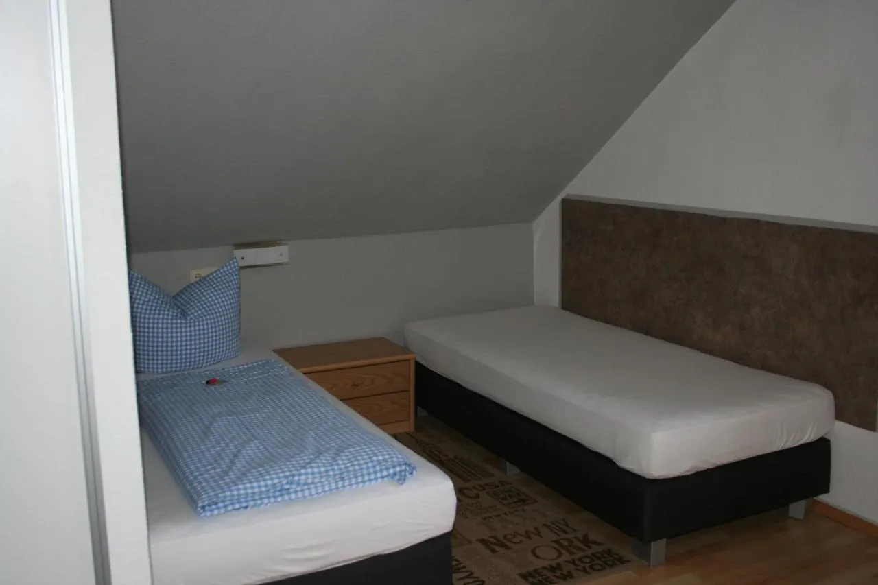 Hotel Berg Hochstadt an der Donau 2*,  Deutschland